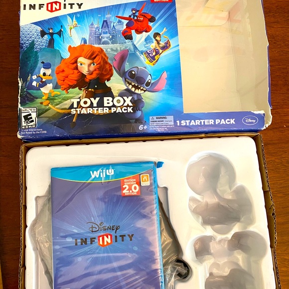Nintendo Disney Infinity WiiU NEW platform base & game - Picture 2 of 4